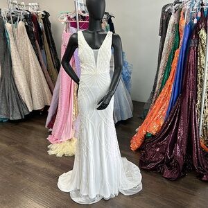 NWT Christina Wu 18190 size 14 ivory beaded wedding dress